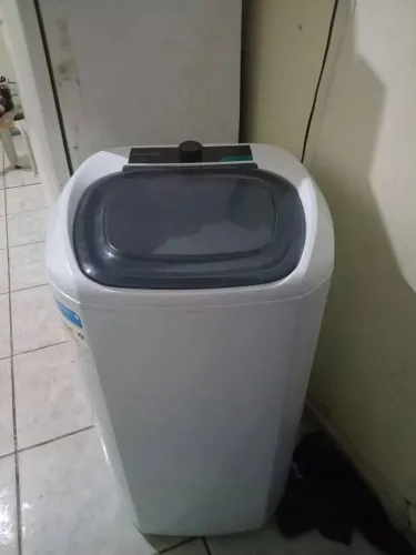 Tanquinho de lavar roupa