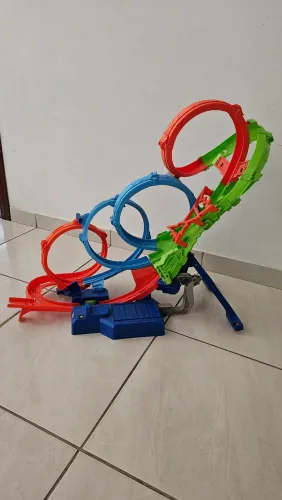 Pista Hot-Wheels-loop