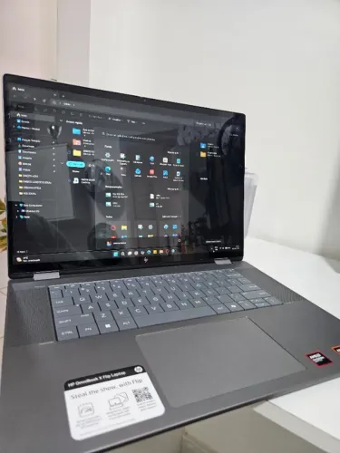 HP OmniBook 10 Flip 2-in-1 16" 2K Touch-Screen - AMD Ryzen 5 - 8GB DDR5 - SSD 512 