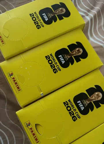 Caixa de figurinha LACRADA