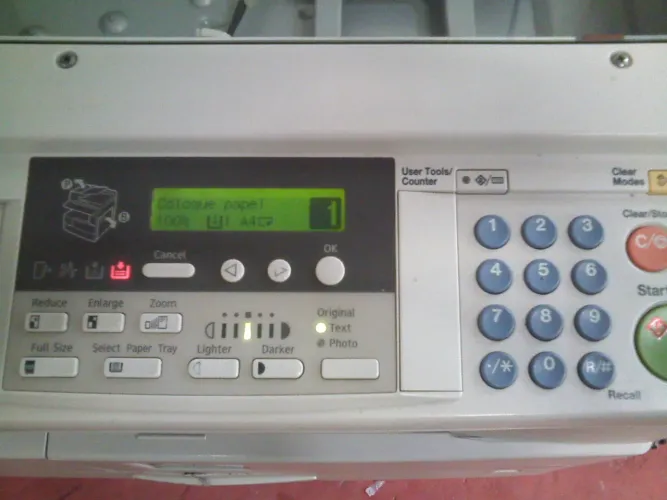 Copiadora Laser Formato A3 Ricoh Aficio 1113 Xerox 120V Poucas Copias Tirada Com Defeito