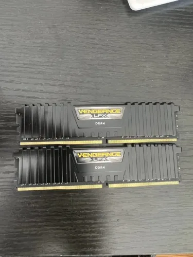 Memorias ram corsair ddr4 16gb (2x8gb) 2666mhz
