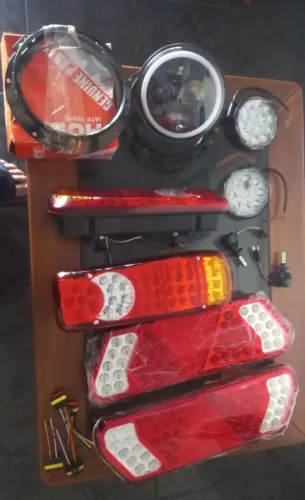 Lanternas, farois e lampadas para caminhao
