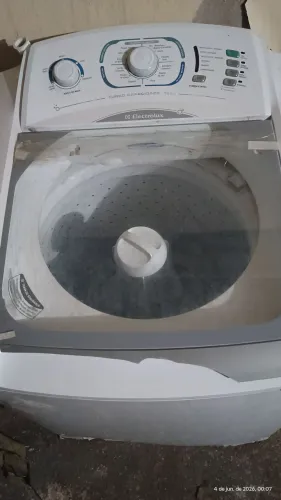 Máquina Eletrolux 15 quilos - Ótima oportunidade para recuperar peças 