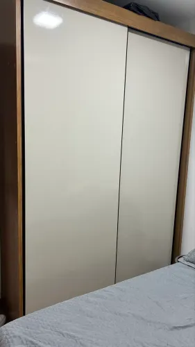Vendo guarda-roupas