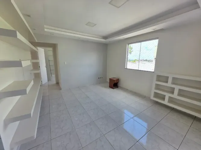 Alugo apartamento no Ed. Costa Fortuna - localizado em frente ao colégio adventista