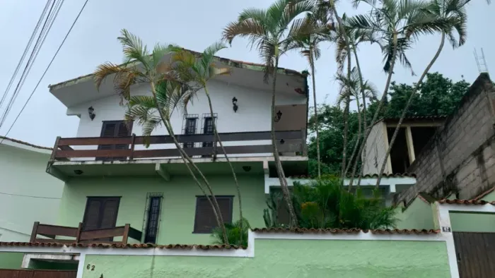 Casa no Jardim Pinheiro com 3 quartos com suíte em local nobre para locação.