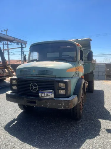 Caminhão Mercedes Benz 1513