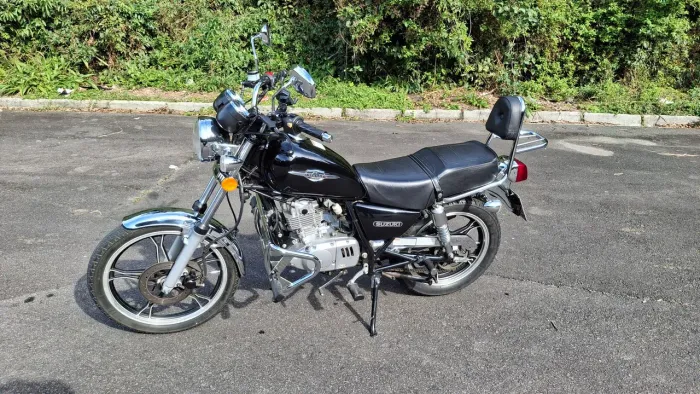 Suzuki Intruder 125 2015/2016