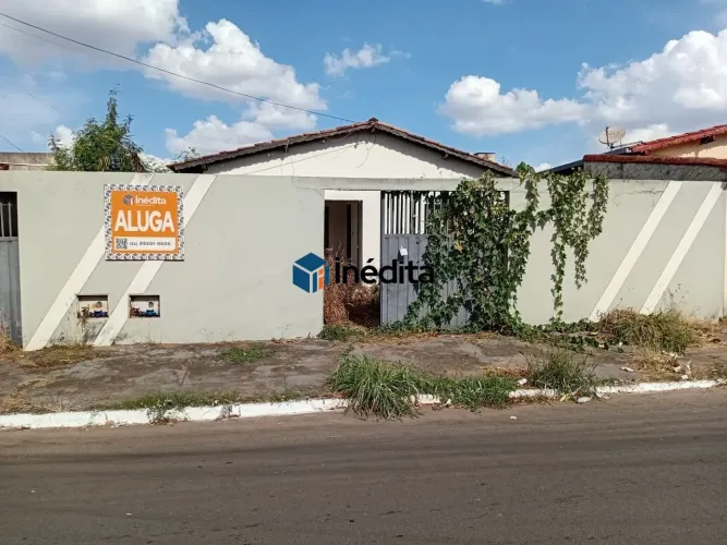 Casa com 2 Quartos, Suíte e Quintal no Bairro Goiá - Aluguel R$ 1.500mês.