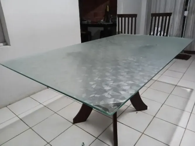 Vendo mesa vidro temperado para 6 cadeiras, valor R$ 200,00