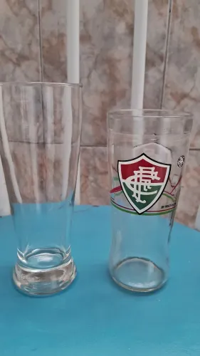 2 copoz tulipa por 15 Reais