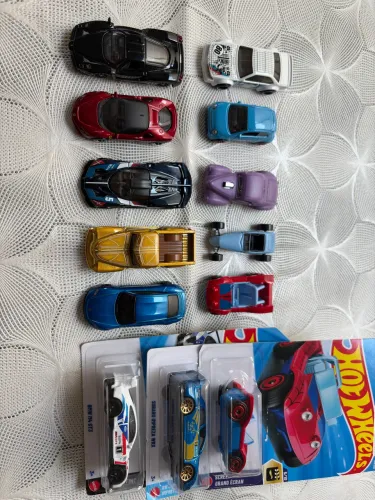 Combo miniaturas 1:64