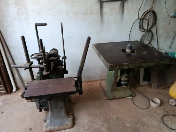 Vendo Furadeira orizontal usada