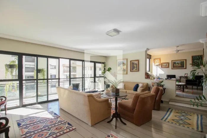 Apartamento à Venda - Real Parque, 3 Quartos, 240 m2