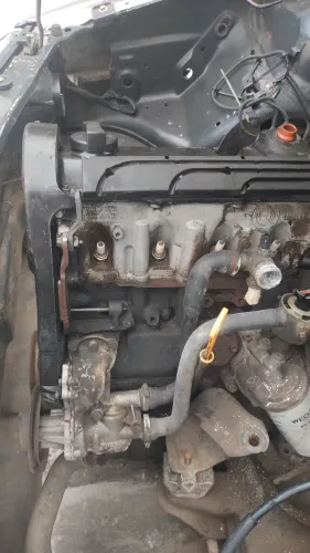 Motor AP 1.8 e tenho outras peças disponíveis 