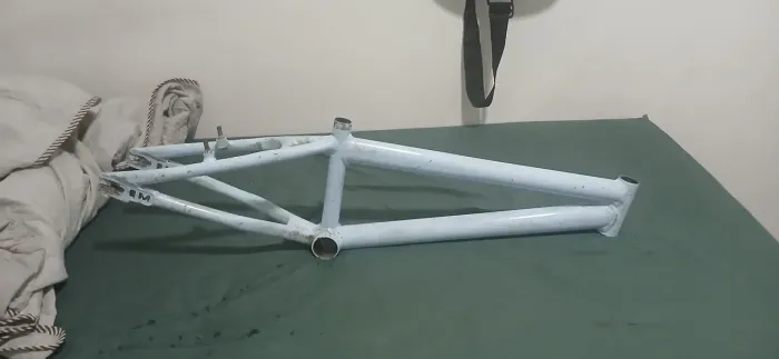 Quadro aro 20 formato bmx
