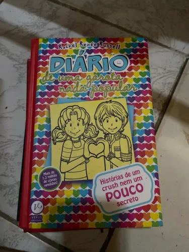 livro diário de uma garota nada popular
