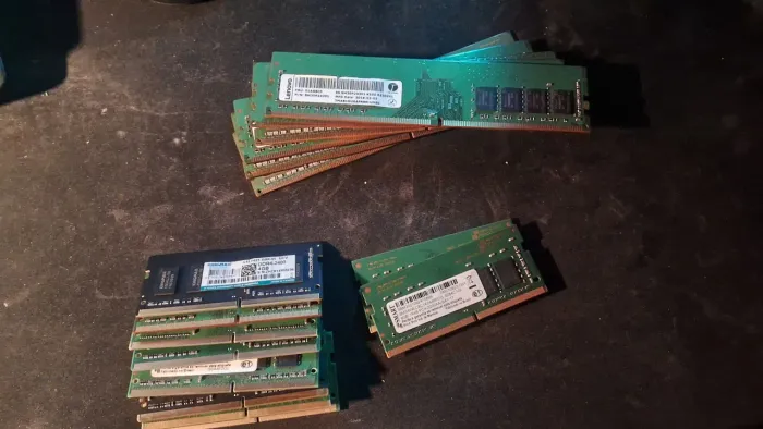 Lote de memoria ram de notebook e desktop