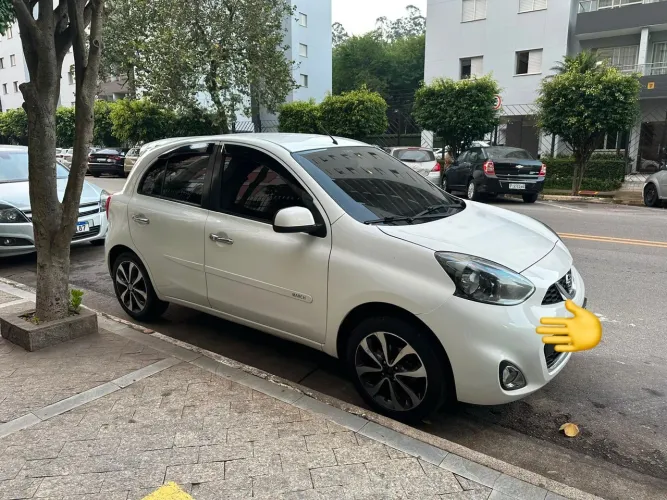 Nissan March SL 1.6 16V Flexstart 5P Aut. 2017