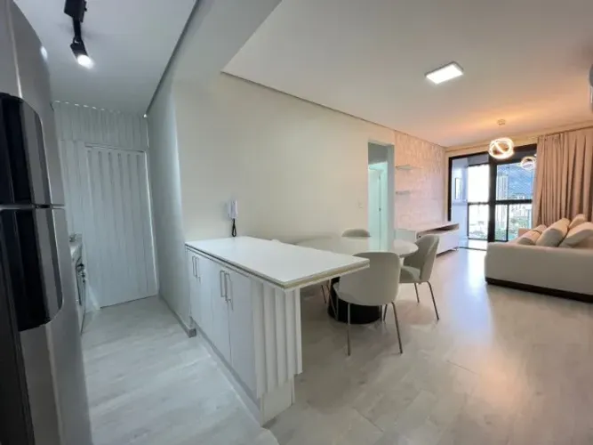 Vendo apartamento com móveis no edifício ICON, centrão de Chapecó por 639 mil