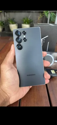 Troco por iphone 16 pro max    s 25 ultra 256 gb completo