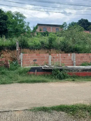 Comprei uma casa e estou vendo o terreno 
