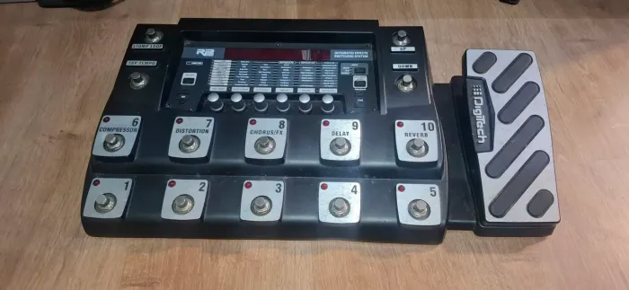Pedaleira guitarra digitech RP1000 lendaria 