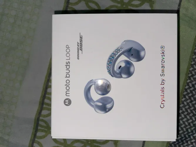 Fone De Ouvido Bluetooth Motorola Moto Buds Loop Crystals By Swarovski ® - Sound By Bose