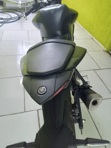 Moto mt 03