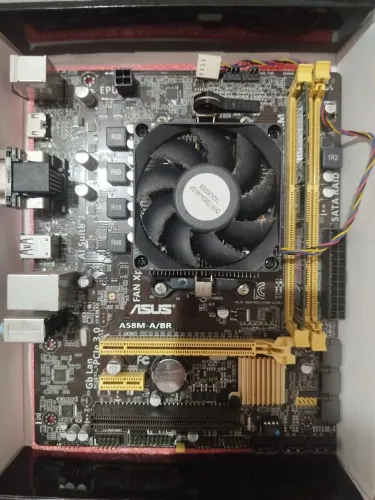 Placa mãe ASUS A58M-A com processador, cooler e 1 pente de RAM