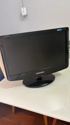 Monitor 16 polegadas