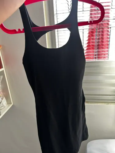 Vendo Vestidos De Marca- Novo.