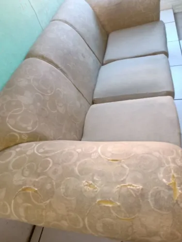 Relíquia madeira pura, somente o braço tá assim, resto tá ótimo.