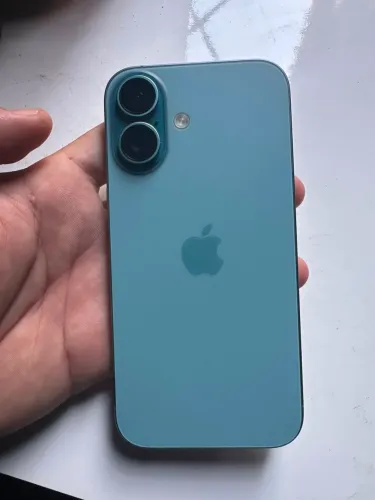 iPhone 16