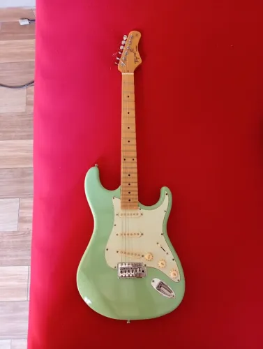 Guitarra Tagima 530