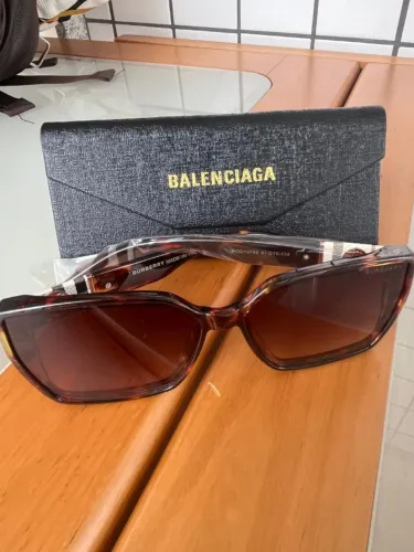 oculos balenciaba de sol novo, sem uso, origim portuguesa