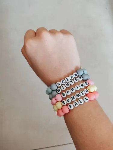Pulseiras feitas em casa