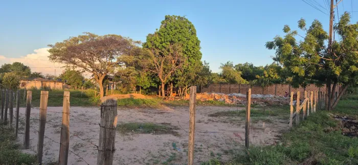 Vende-se terreno, bairro Planalto