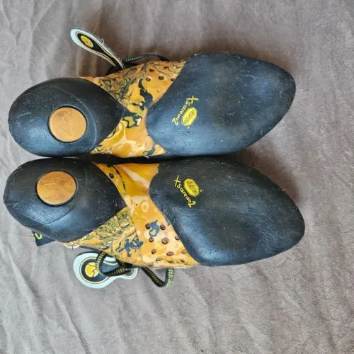 Sapatilha de Escalada La Sportiva Solution original - tam. 39,5 EU.