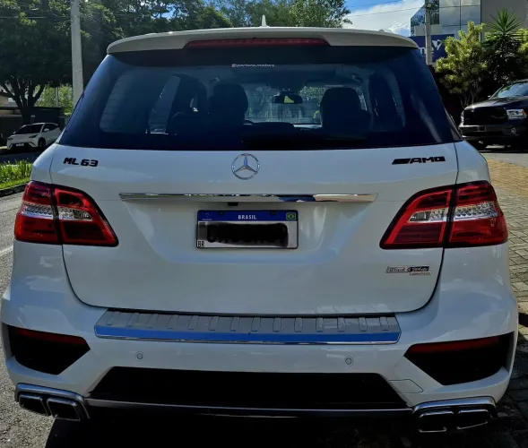 Mercedes-Benz ML-63 AMG 5.5 V8 Bi-turbo Aut. 2014