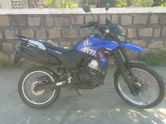 Vendo Lander 250 Honda Bros 160