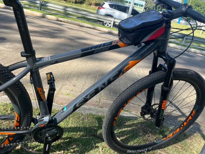 Vendo bicicleta usada poucas vezes
