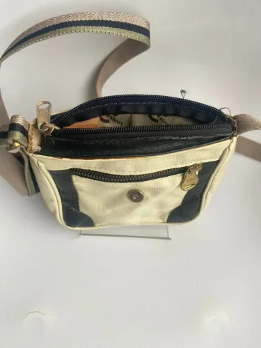 Bolsa couro castros