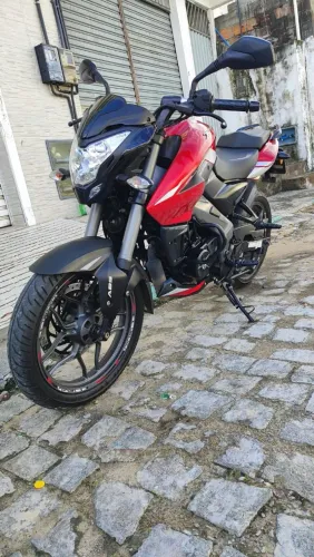 Bajaj 160