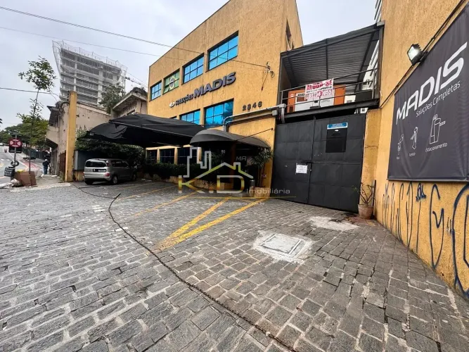 Prédio Comercial à Venda Alto de Pinheiros | 1.177 m² | 10 Ao lado das avenidas Pedroso d