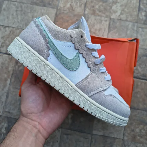 Tênis Air Jordan 1 Low Feminino