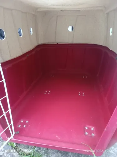 Caixa transportadora de PET