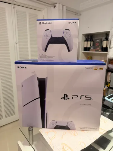 PLAYSTATION 5 DE 1 TB LACRADO COM 02 CONTROLES