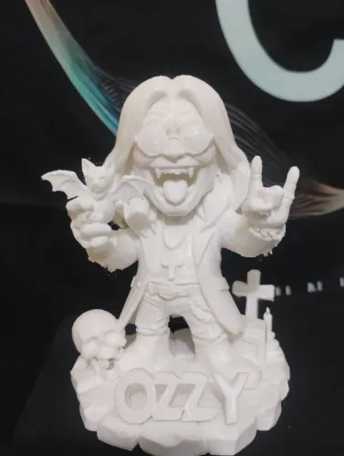 Figure action 3d feita em pla, ozzy osbourne, eddie, axl rose preço na descriçao